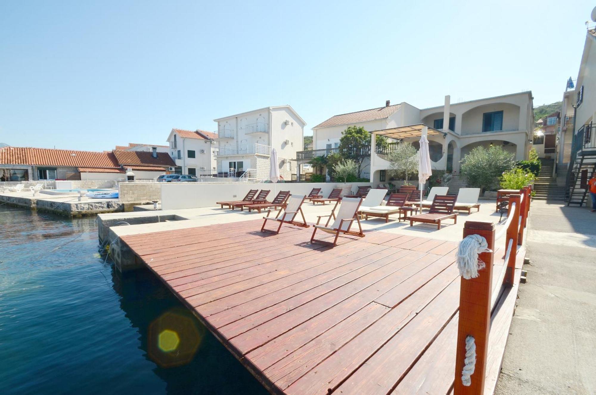 Dubravcevic Residence Tivat Exteriör bild