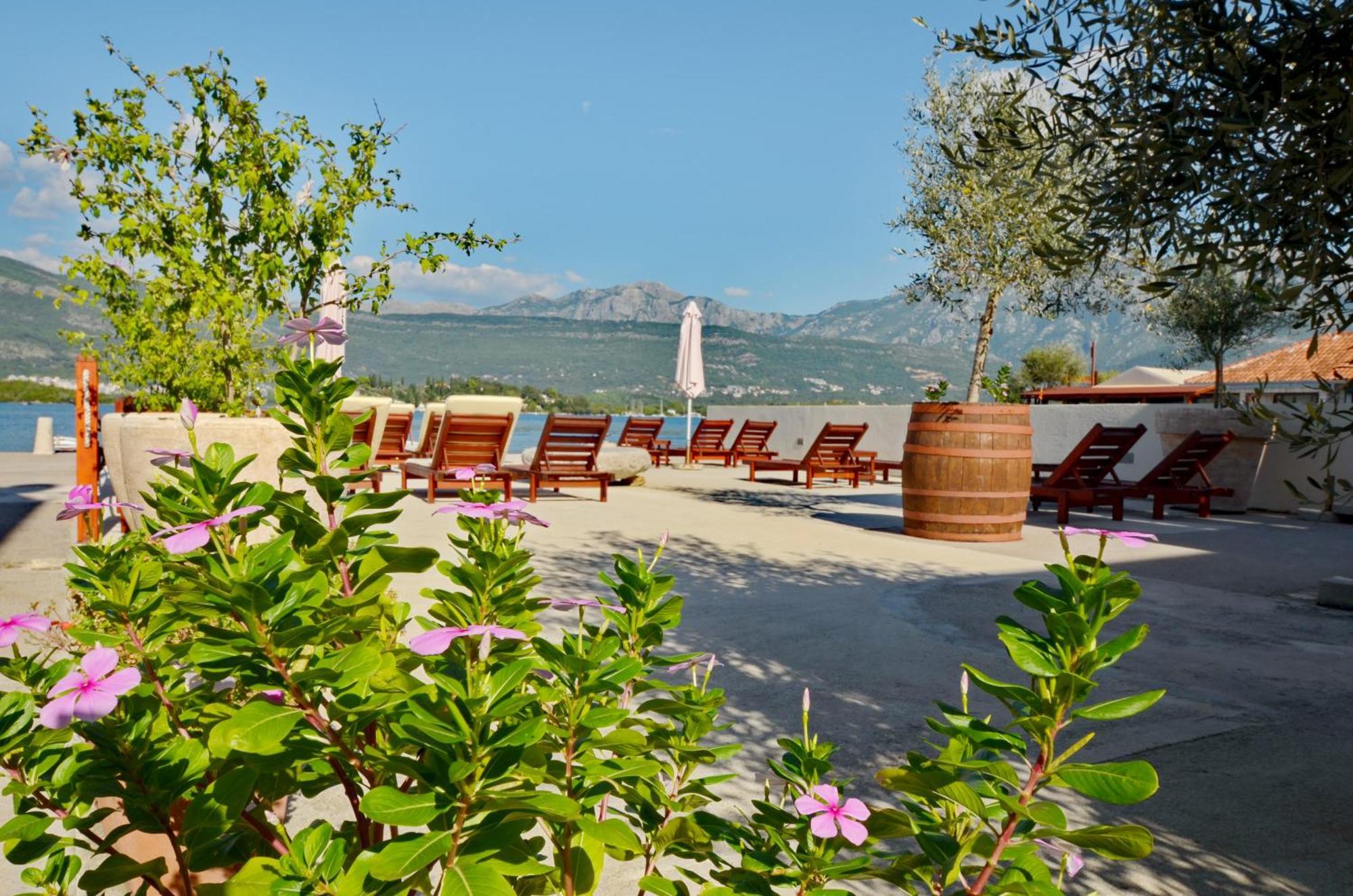 Dubravcevic Residence Tivat Exteriör bild