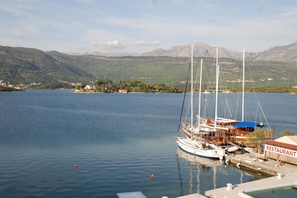 Dubravcevic Residence Tivat Exteriör bild